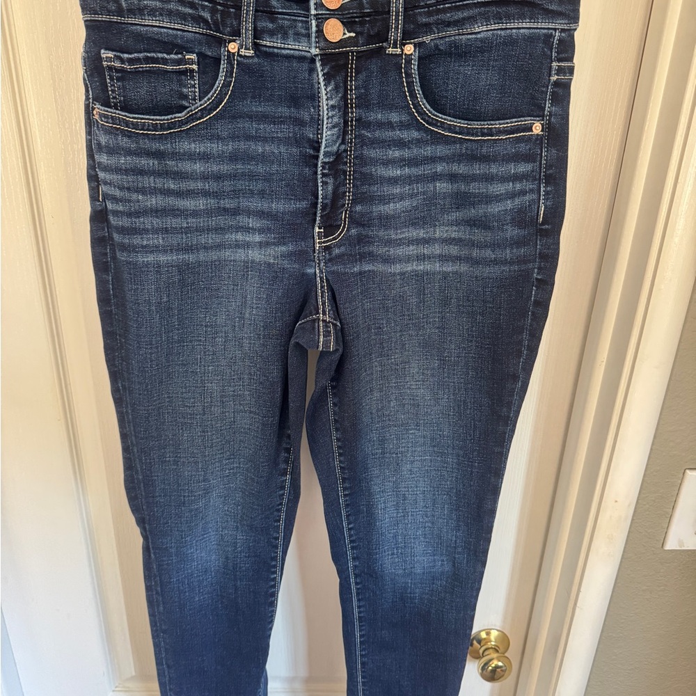 BKE Skinny Jeans with Classic Indigo Wash High Rise Stretchy w/distressed hem.